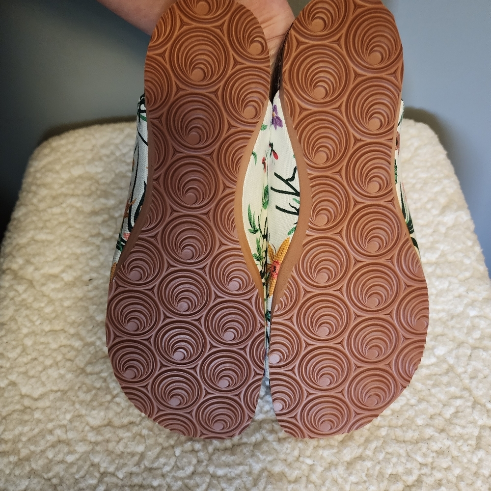 EuroWellness Balance triple strap floral canvas sandals SIZE 7 US 38 EU - Picture 8 of 8